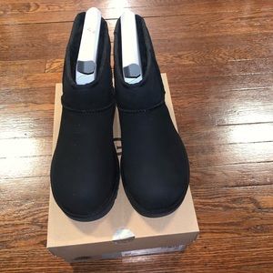 Ugg Mini. Women